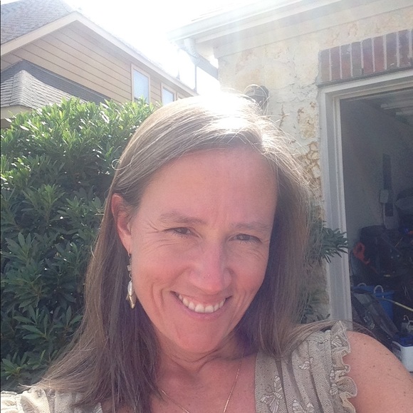 Meet your Posher, Allison - Picture 1 of 1